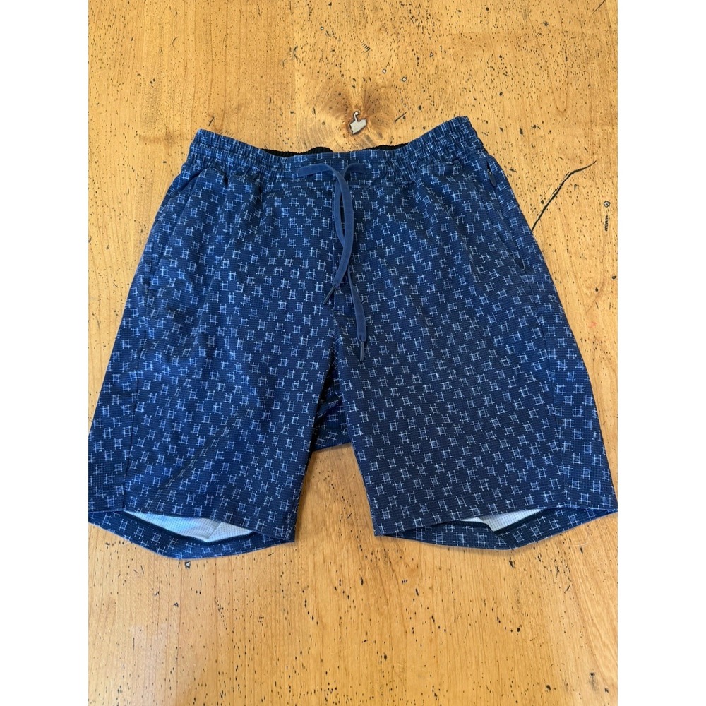 Lululemon Bowline Short , Size‎ Small, 8" Ikat Check White True Navy